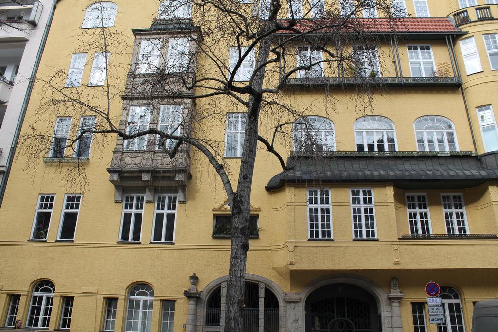 Hotel Pension Waizenegger Am Kurfuerstendamm Berlim Exterior foto